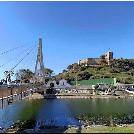 Apartment Excellent Choice For Up To 8, 150 Sqm Of Comfort, 700 To Beach, With Pool, Air-conditioning Fuengirola