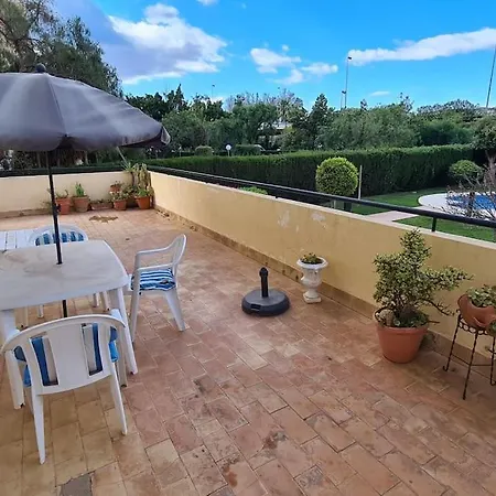 Apartamento Excellent Choice For Up To 8, 150 Sqm Of Comfort, 700 To Beach, With Pool, Air-conditioning *