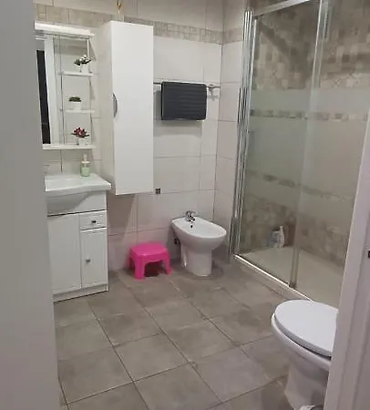 Excellent Choice For Up To 8, 150 Sqm Of Comfort, 700 To Beach, With Pool, Air-conditioning Apartamento Fuengirola