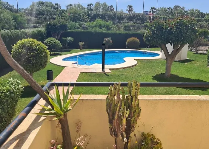 Excellent Choice For Up To 8, 150 Sqm Of Comfort, 700 To Beach, With Pool, Air-conditioning فوينخيرولا