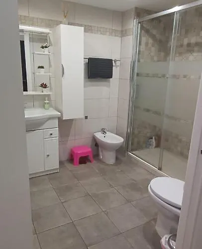 Excellent Choice For Up To 8, 150 Sqm Of Comfort, 700 To Beach, With Pool, Air-conditioning شقة فوينخيرولا